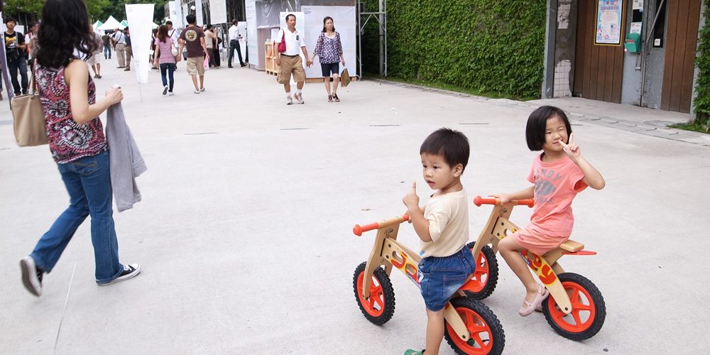 教孫子騎腳踏車的祕密武器