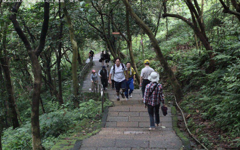 登山步道踏青趣