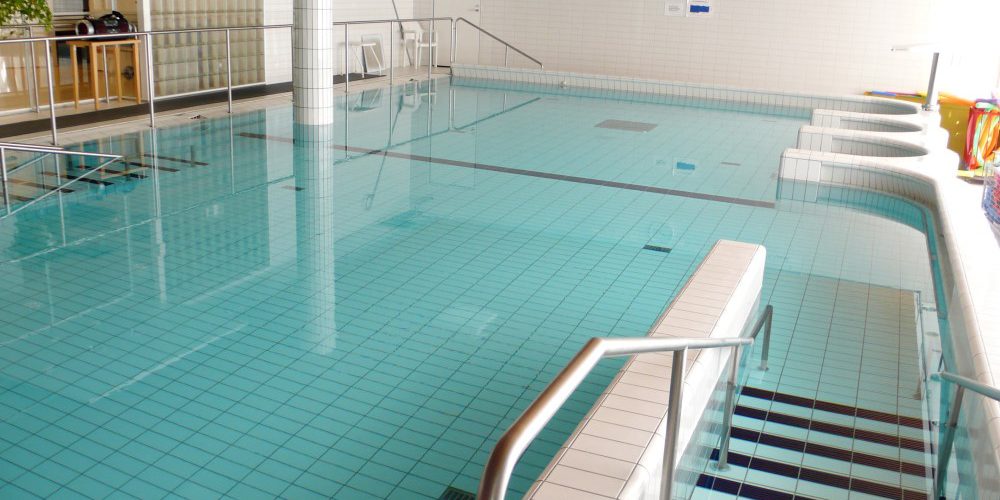 打造長輩、身心障礙者專屬泳池　水中運動本益比高